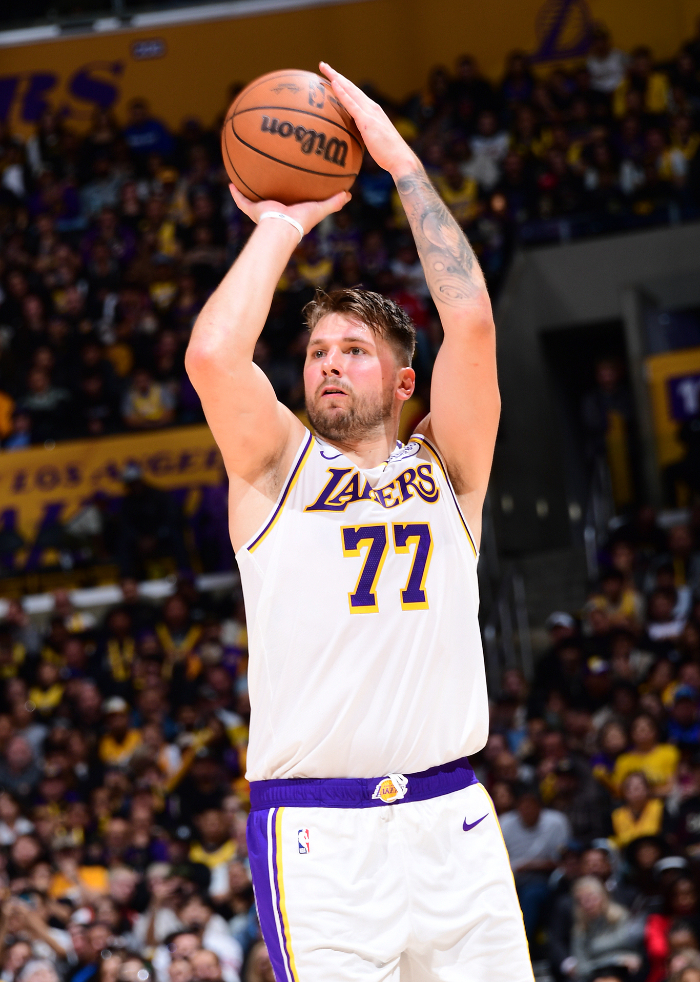 赛前洛杉矶快船备战意大利杯，强势反弹细节曝光，话题不断，更衣室氛围转暖的简单介绍-9体育